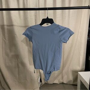 SKIMS Short Sleeve Crew Neck Bodysuit - S/M, Slate Blue